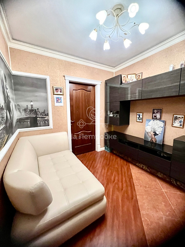 Московская область, город Люберцы, рабочий поселок Октябрьский, улица 60 лет Победы, дом 7
